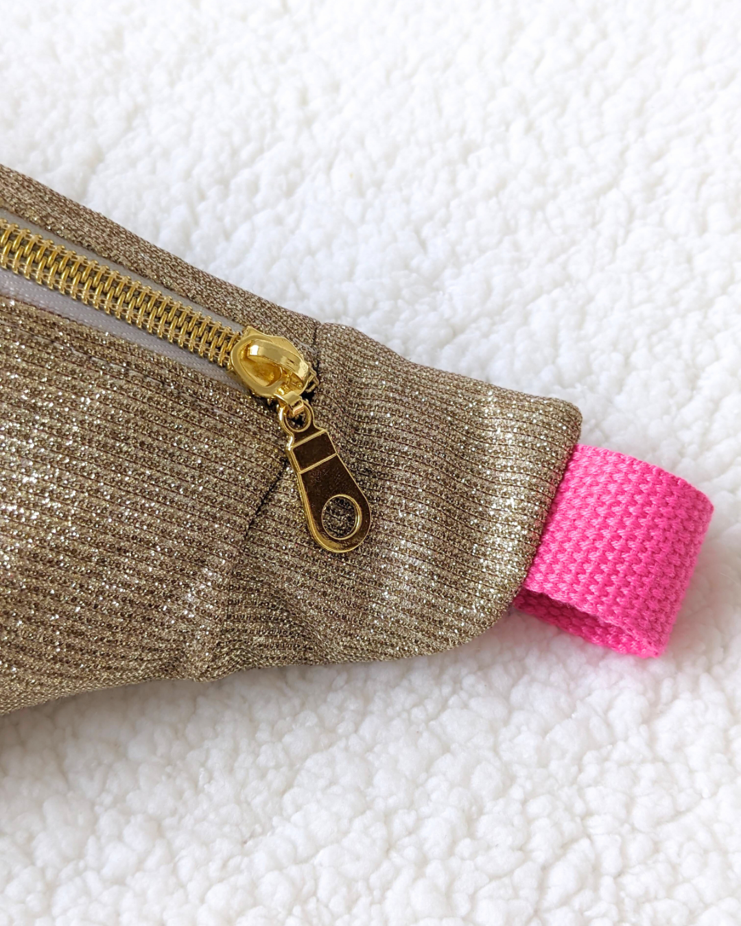 Sac banane paillettes dorées & fleurs indiennes