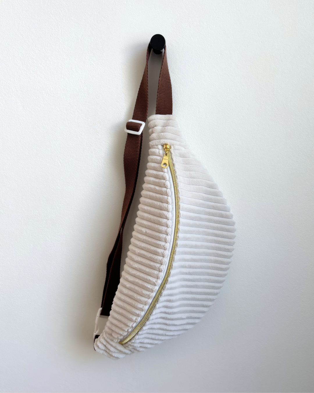 Sac banane velours blanc & fleurs 70s