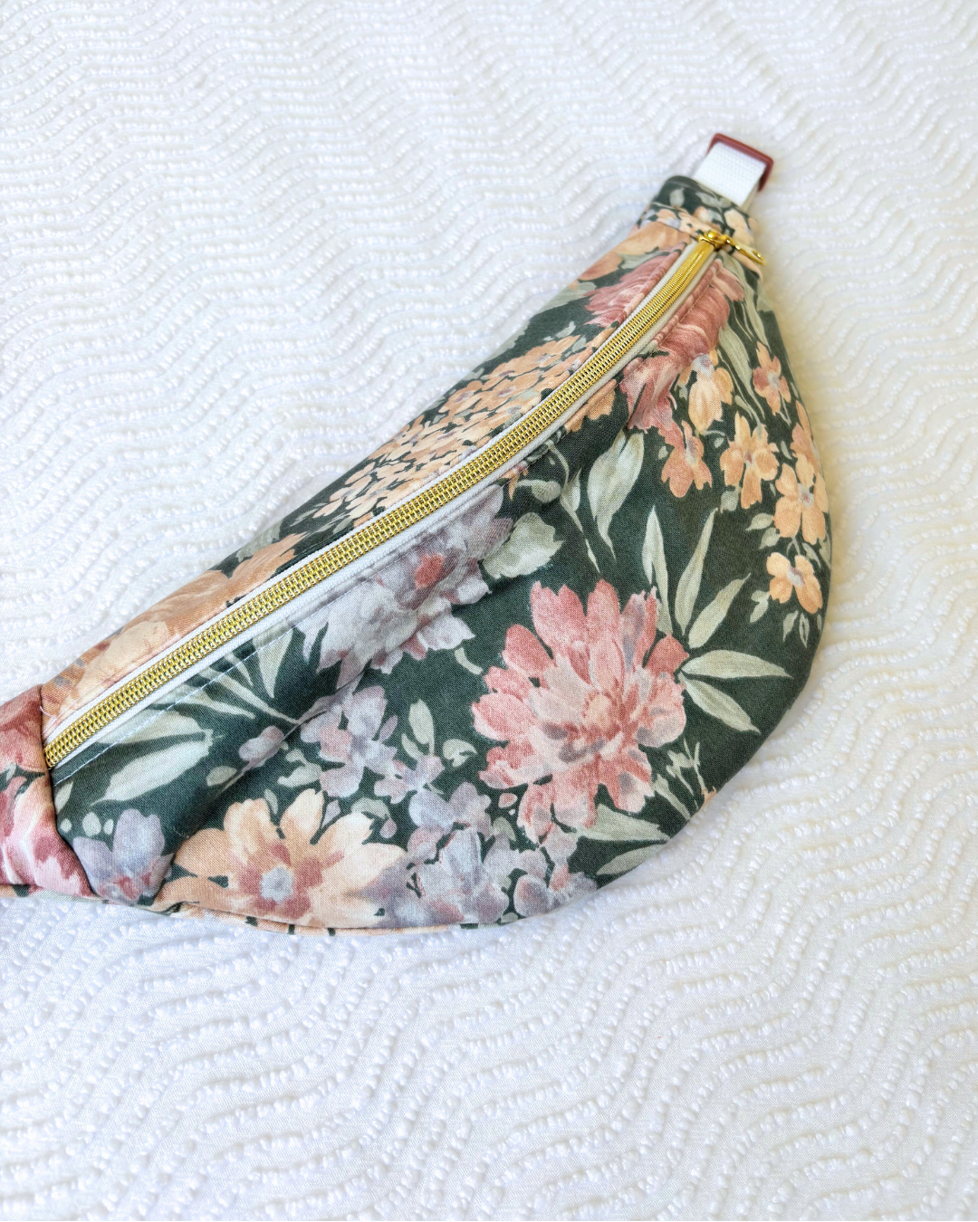 Sac banane vintage peinture fleurie