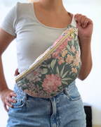 Sac banane vintage peinture fleurie