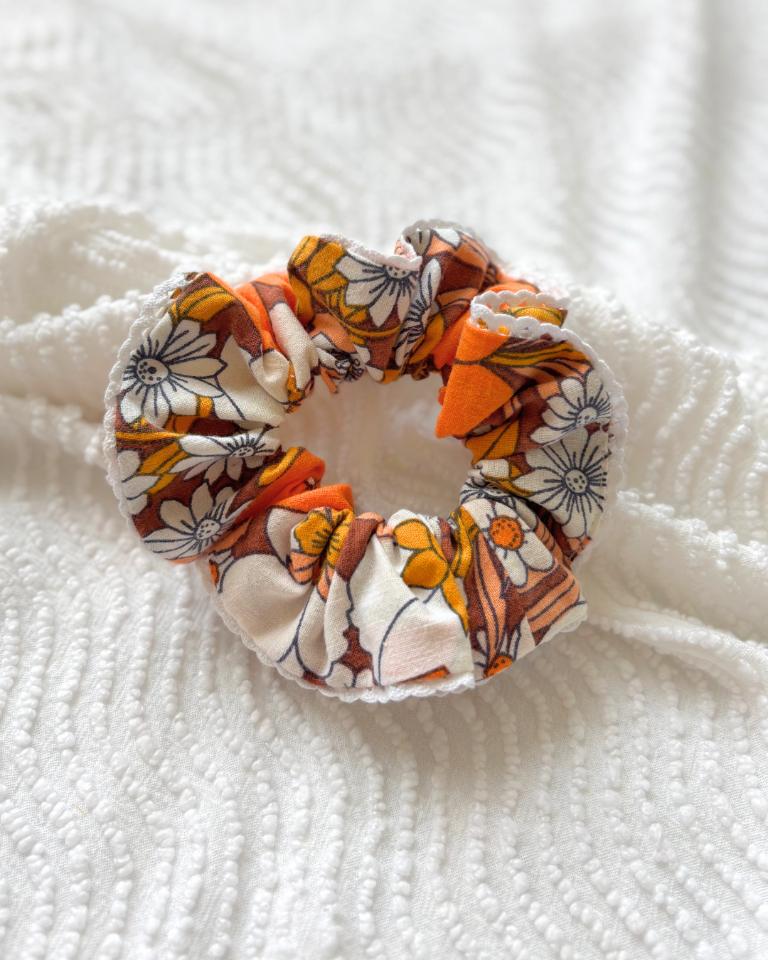 Chouchou dentelle 70's orange