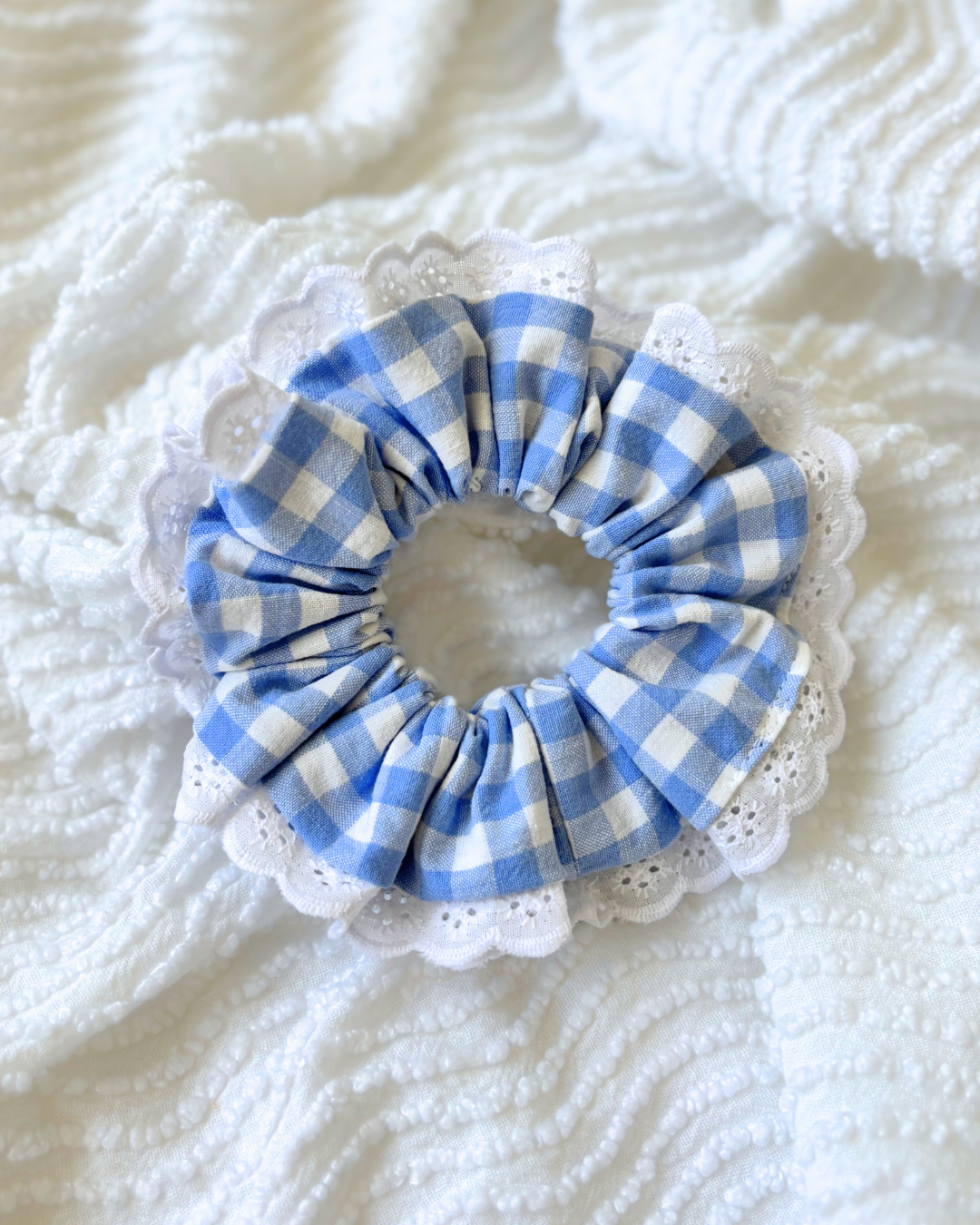 Chouchou dentelle vichy bleu et blanc