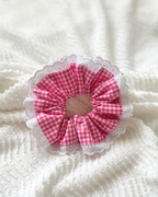 Chouchou dentelle vichy framboise