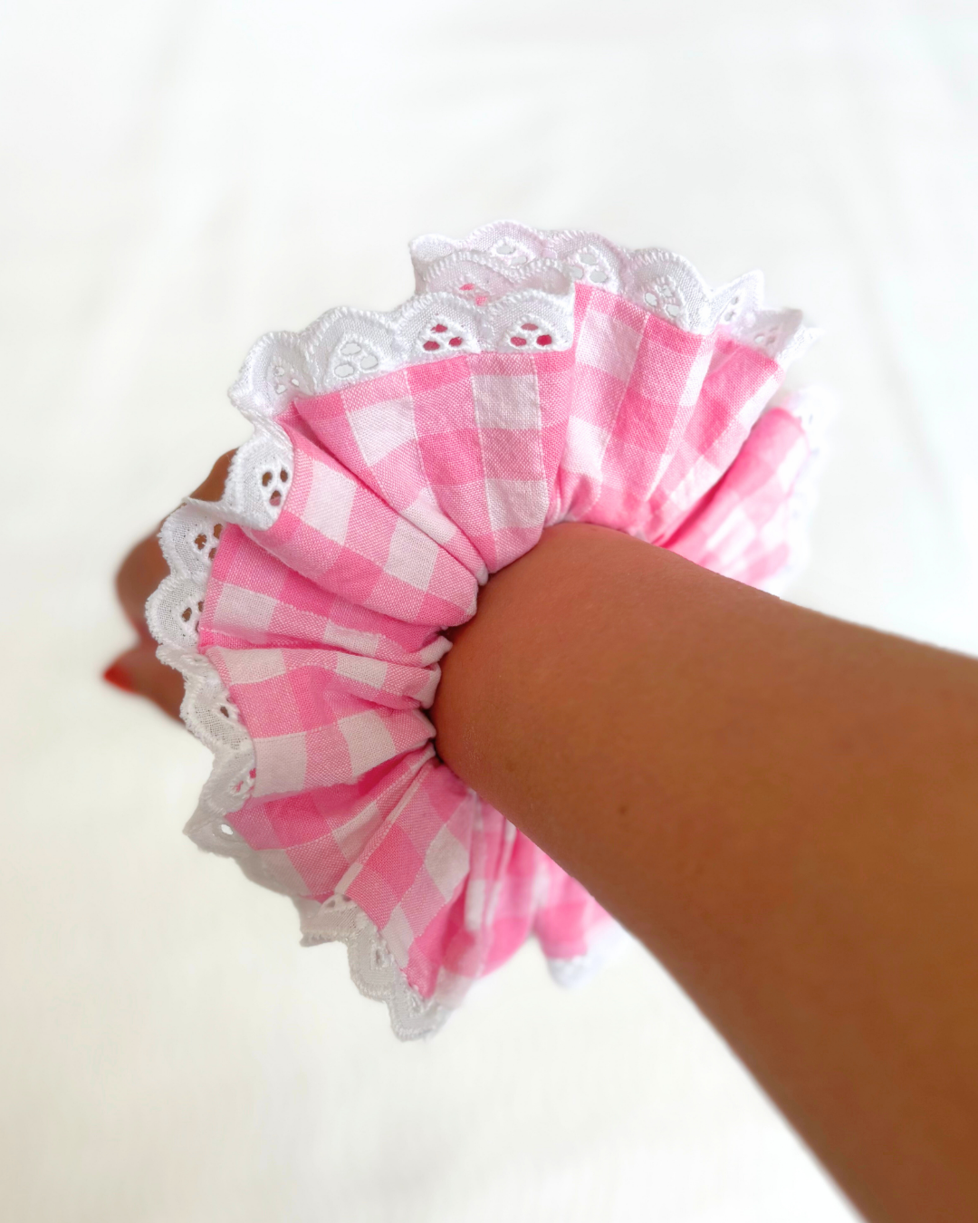 Chouchou dentelle vichy rose