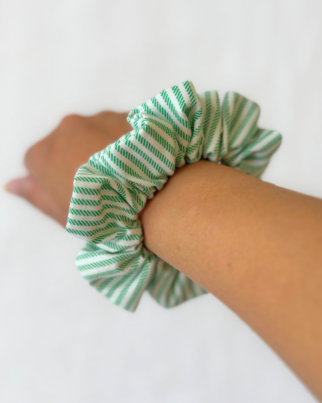 Chouchou fines rayures vertes