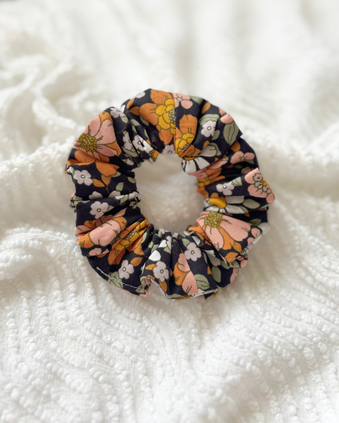 Chouchou fleurs noir