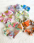 Chouchou dentelle vintage fleurs bleu