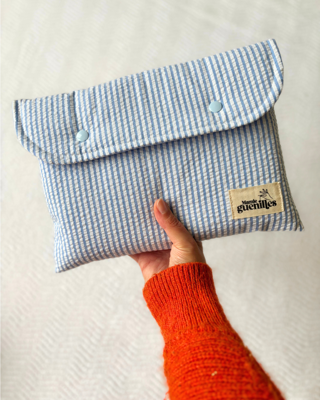 Grande pochette livre et tablette rayures bleues