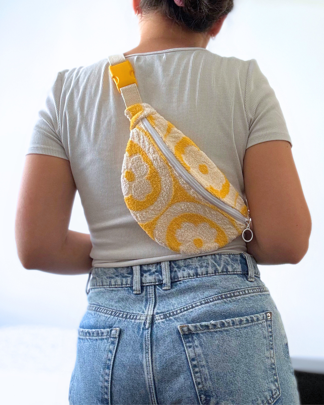 Mini banane éponge fleurs jaune