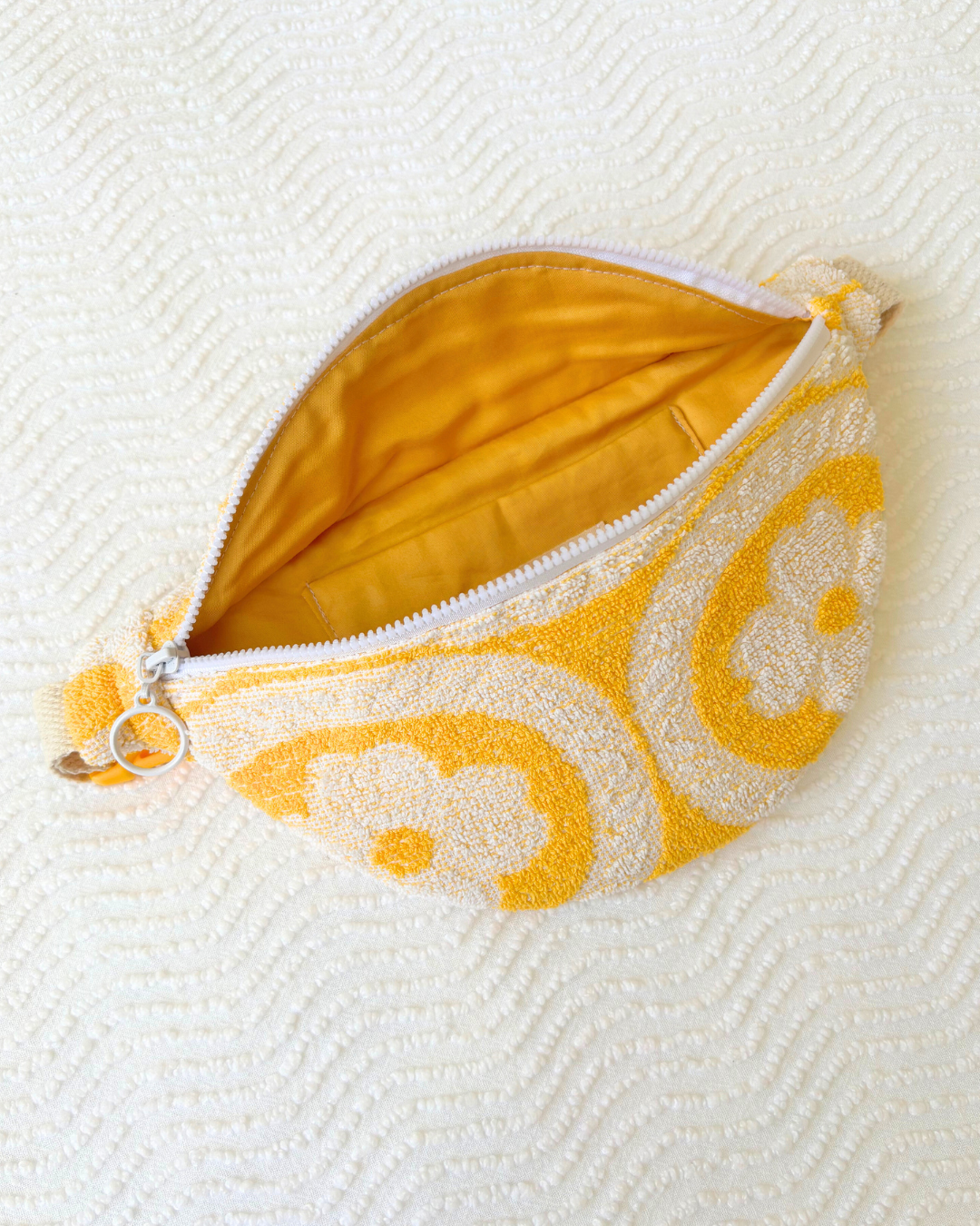 Mini banane éponge fleurs jaune