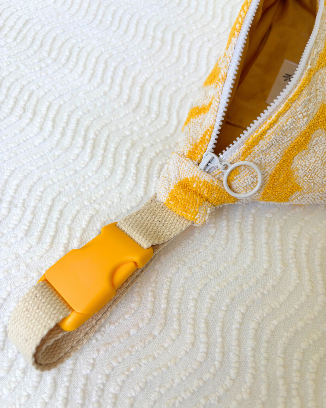 Mini banane éponge fleurs jaune