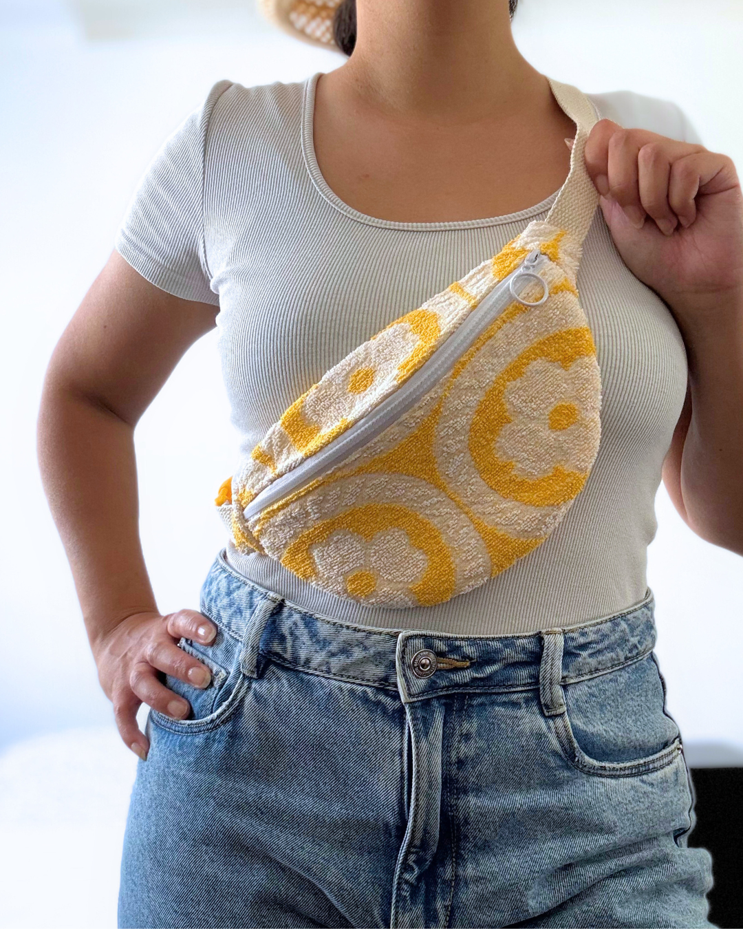 Mini banane éponge fleurs jaune