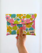 Pochette livre fleurs fluo