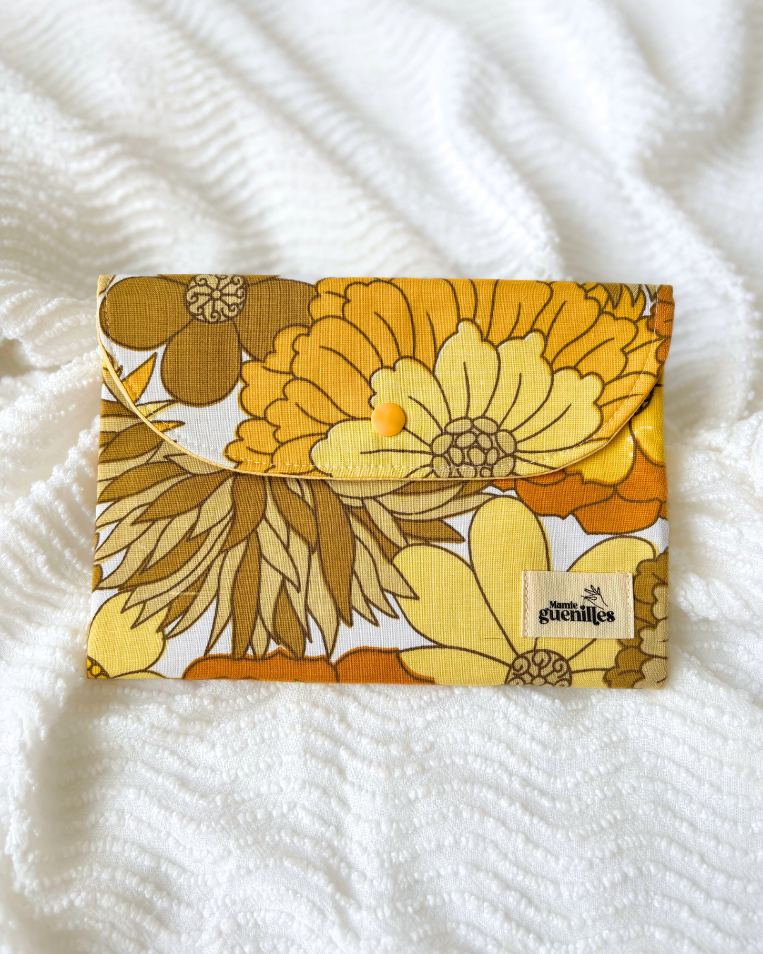 Pochette livre fleurs vintage jaune