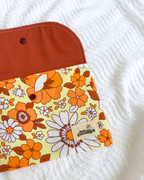 Pochette livre fleurs vintage orange