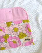 Pochette livre fleurs vintage rose