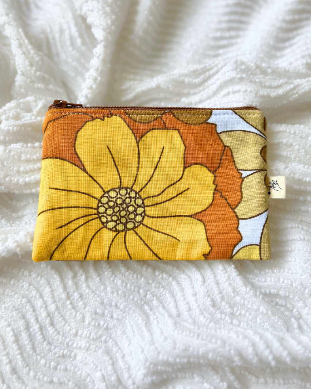 Pochette zip fleurs vintage jaune