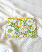 Pochette zip fleurs vintage vert
