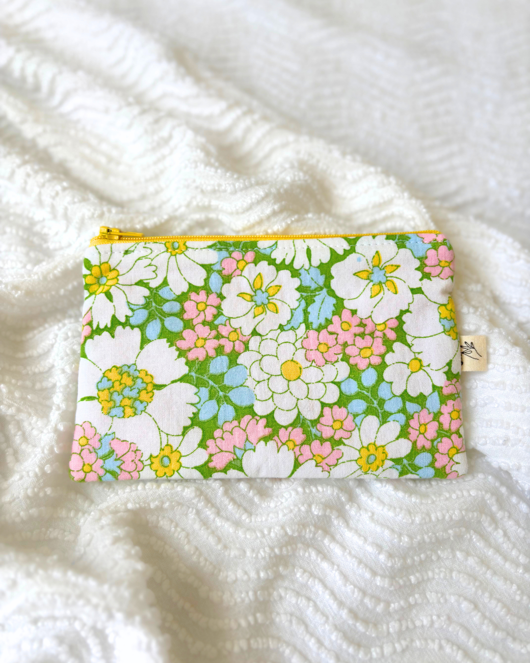 Pochette zip fleurs vintage vert
