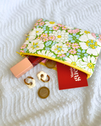 Pochette zip fleurs vintage vert