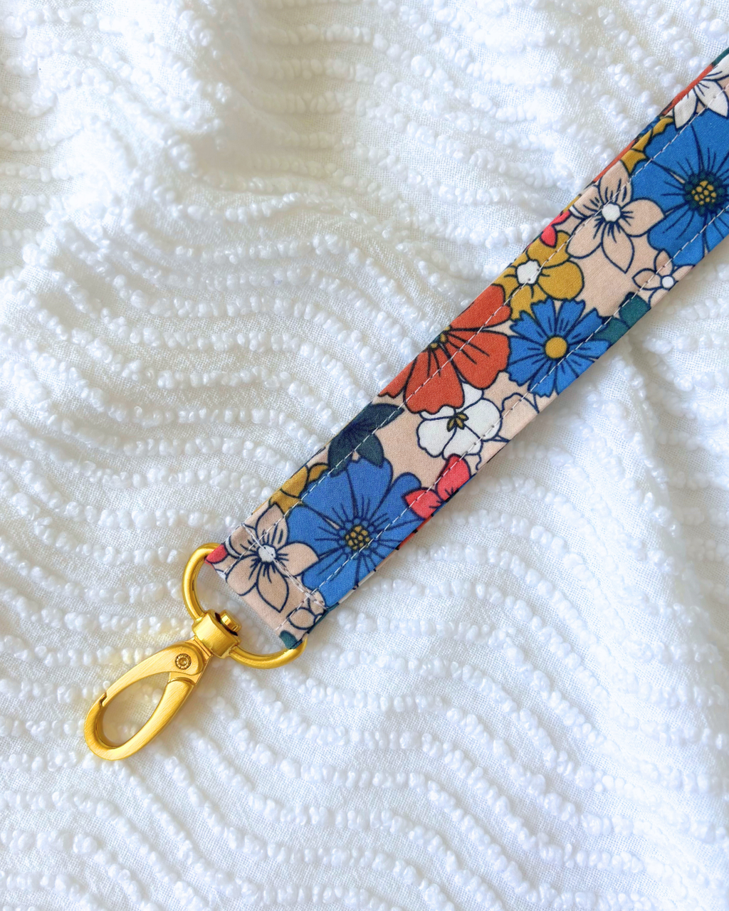 Porte-clés fleurs vintage bleu