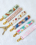 Porte-clés motif chats roses