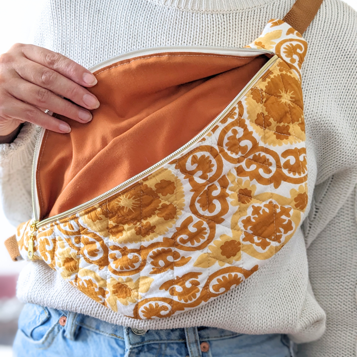 Sac banane matelassée motif indien