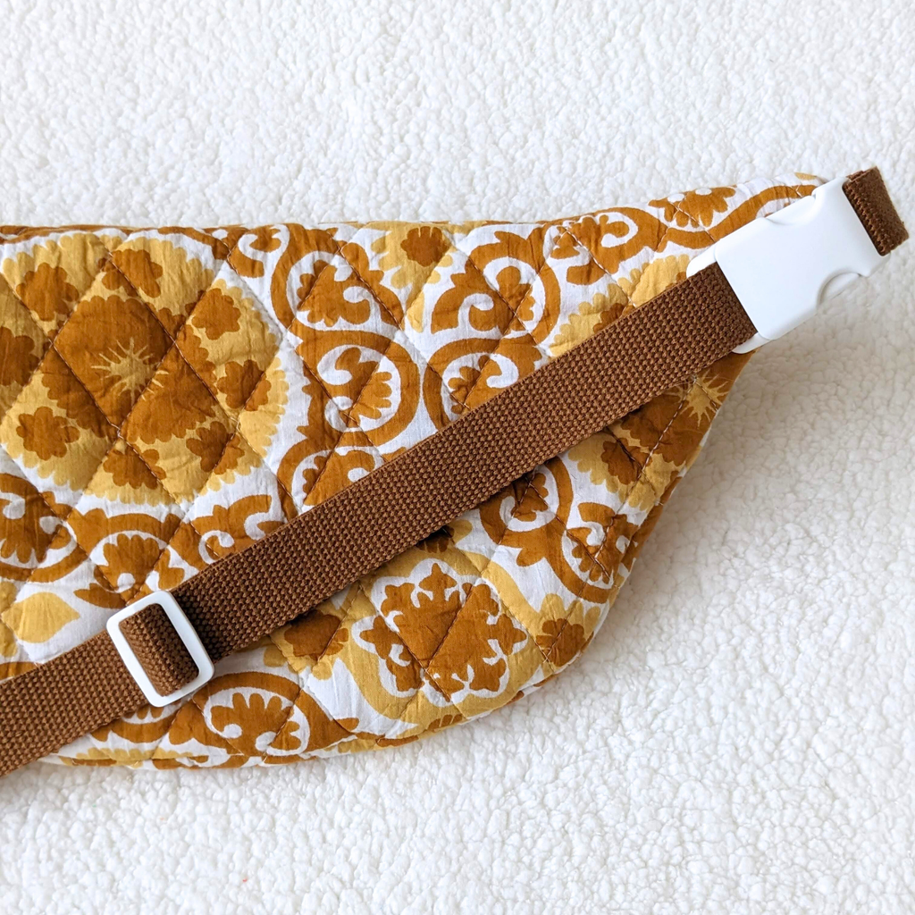 Sac banane matelassée motif indien