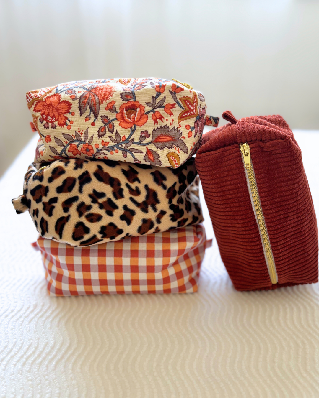 Trousse velours noisette et fleurs