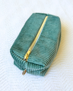 Trousse velours bleu et fleurs