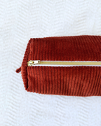 Trousse velours noisette et fleurs